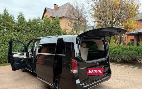 Mercedes-Benz V-Класс, 2025 год, 13 400 000 рублей, 23 фотография