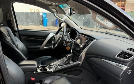 Mitsubishi Pajero Sport III рестайлинг, 2019 год, 2 850 000 рублей, 9 фотография