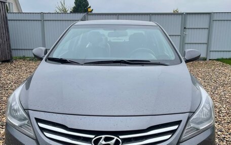 Hyundai Solaris II рестайлинг, 2016 год, 990 000 рублей, 1 фотография