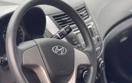 Hyundai Solaris II рестайлинг, 2016 год, 990 000 рублей, 4 фотография