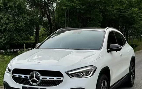 Mercedes-Benz GLA, 2022 год, 3 000 000 рублей, 2 фотография