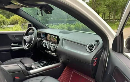 Mercedes-Benz GLA, 2022 год, 3 000 000 рублей, 5 фотография