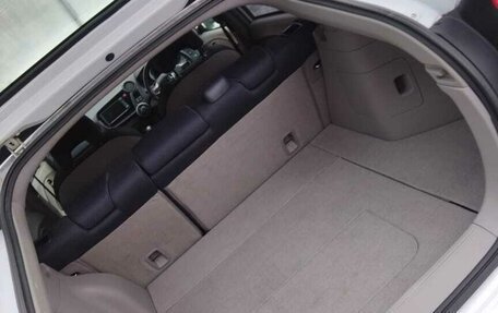 Honda Insight II рестайлинг, 2009 год, 750 000 рублей, 14 фотография