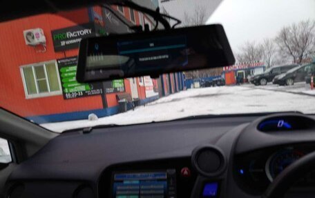 Honda Insight II рестайлинг, 2009 год, 750 000 рублей, 17 фотография