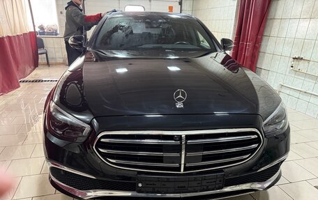Mercedes-Benz E-Класс, 2021 год, 5 600 000 рублей, 4 фотография