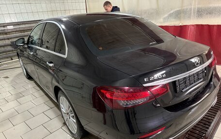Mercedes-Benz E-Класс, 2021 год, 5 600 000 рублей, 2 фотография