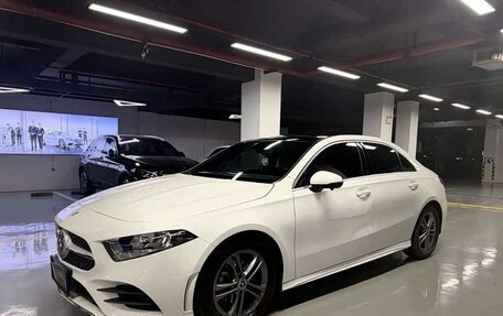 Mercedes-Benz A-Класс, 2022 год, 1 700 000 рублей, 1 фотография