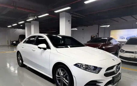 Mercedes-Benz A-Класс, 2022 год, 1 700 000 рублей, 3 фотография
