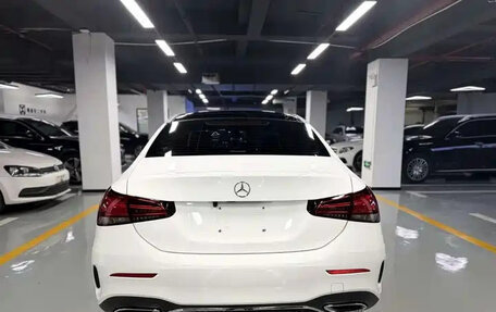 Mercedes-Benz A-Класс, 2022 год, 1 700 000 рублей, 4 фотография