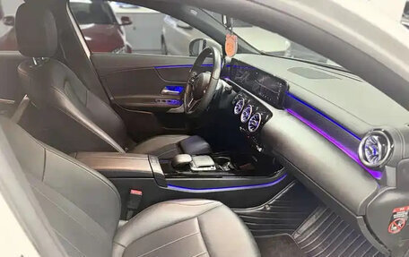 Mercedes-Benz A-Класс, 2022 год, 1 700 000 рублей, 9 фотография