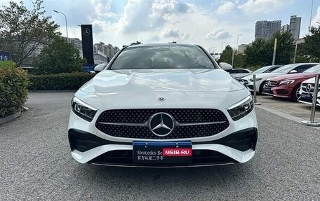 Mercedes-Benz A-Класс, 2023 год, 1 910 000 рублей, 2 фотография