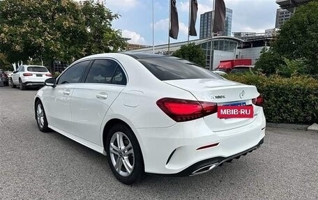 Mercedes-Benz A-Класс, 2023 год, 1 910 000 рублей, 5 фотография