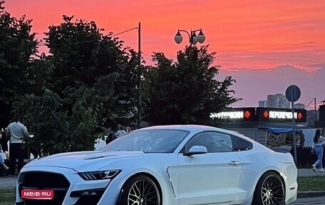 Ford Mustang VI рестайлинг, 2016 год, 4 900 000 рублей, 1 фотография
