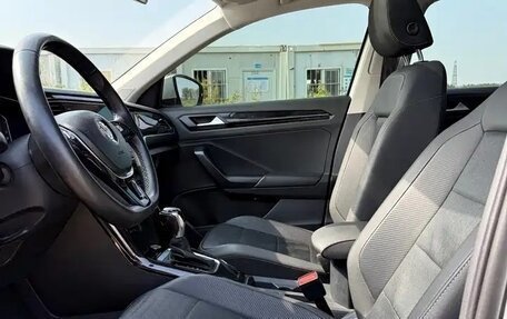 Volkswagen T-Roc I, 2022 год, 1 620 000 рублей, 6 фотография