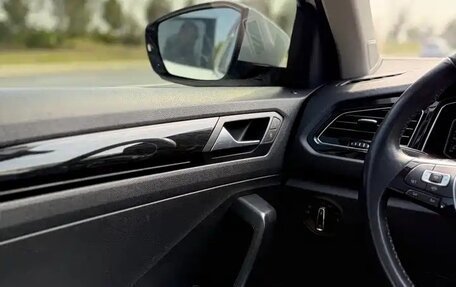 Volkswagen T-Roc I, 2022 год, 1 620 000 рублей, 14 фотография