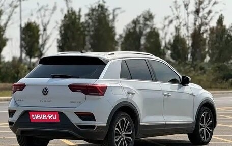 Volkswagen T-Roc I, 2022 год, 1 620 000 рублей, 4 фотография