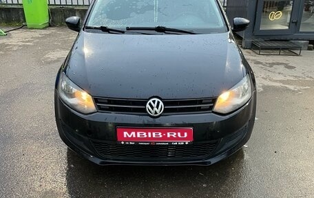 Volkswagen Polo VI (EU Market), 2010 год, 400 000 рублей, 1 фотография