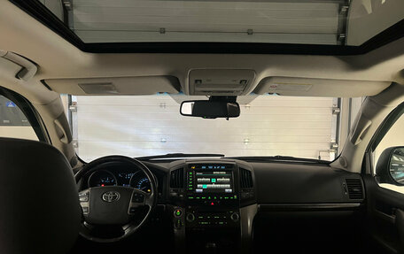 Toyota Land Cruiser 200, 2010 год, 2 699 000 рублей, 15 фотография