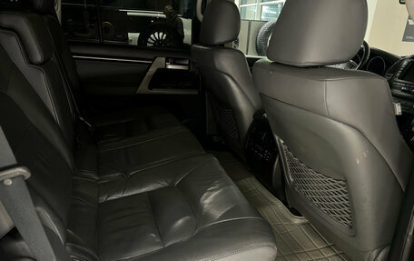 Toyota Land Cruiser 200, 2010 год, 2 699 000 рублей, 20 фотография