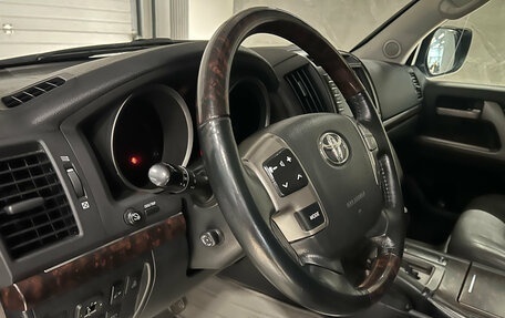 Toyota Land Cruiser 200, 2010 год, 2 699 000 рублей, 12 фотография