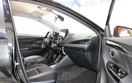 Toyota Yaris XP150 рестайлинг, 2022 год, 1 320 111 рублей, 8 фотография