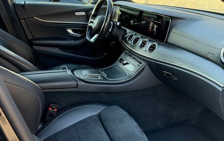 Mercedes-Benz E-Класс, 2020 год, 3 800 000 рублей, 7 фотография