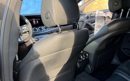 Mercedes-Benz E-Класс, 2020 год, 3 800 000 рублей, 5 фотография