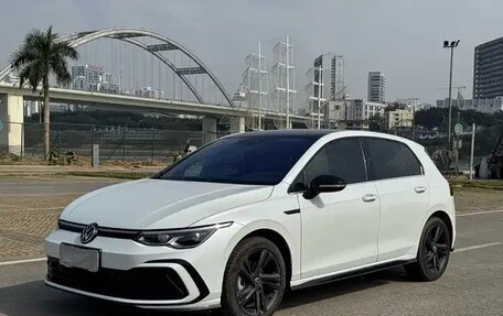 Volkswagen Golf VIII, 2021 год, 1 780 143 рублей, 1 фотография