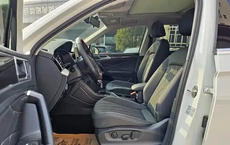 Volkswagen Tiguan II, 2023 год, 2 890 143 рублей, 7 фотография