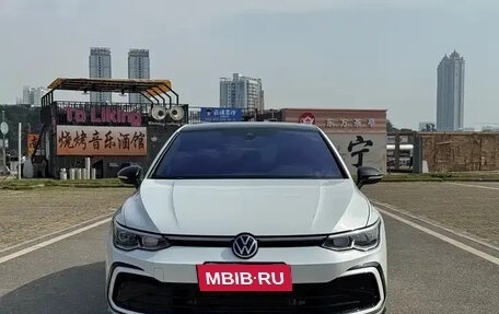 Volkswagen Golf VIII, 2021 год, 1 780 143 рублей, 2 фотография