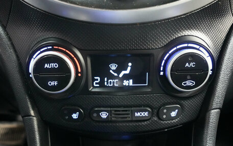 Hyundai Solaris II рестайлинг, 2015 год, 989 000 рублей, 15 фотография