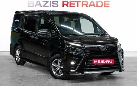 Toyota Voxy III, 2018 год, 2 349 000 рублей, 4 фотография