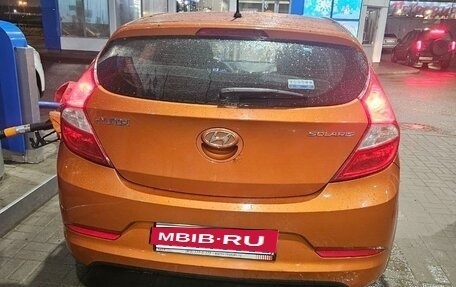 Hyundai Solaris II рестайлинг, 2015 год, 900 000 рублей, 3 фотография