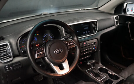 KIA Sportage IV рестайлинг, 2020 год, 2 340 000 рублей, 11 фотография