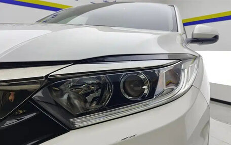 Honda Vezel, 2021 год, 1 450 000 рублей, 4 фотография