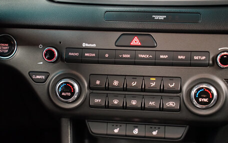 KIA Sportage IV рестайлинг, 2020 год, 2 340 000 рублей, 21 фотография