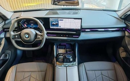 BMW 5 серия, 2025 год, 6 080 000 рублей, 9 фотография