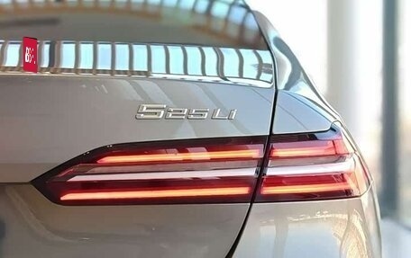 BMW 5 серия, 2025 год, 6 080 000 рублей, 6 фотография