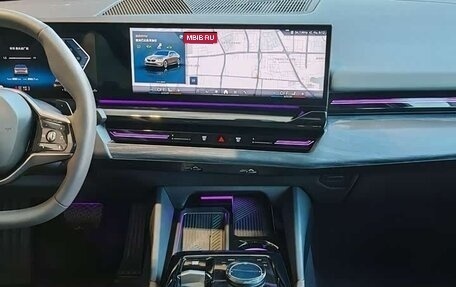 BMW 5 серия, 2025 год, 6 080 000 рублей, 19 фотография