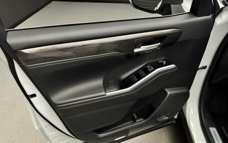 Toyota Highlander, 2025 год, 6 150 000 рублей, 14 фотография