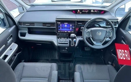 Honda Stepwgn IV, 2017 год, 1 720 001 рублей, 11 фотография