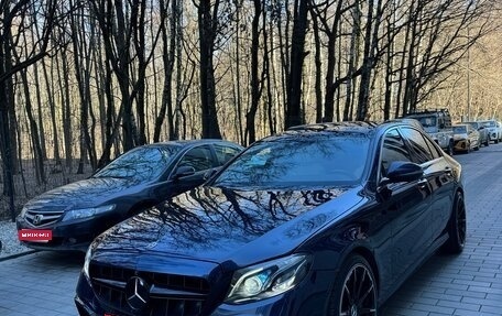 Mercedes-Benz E-Класс, 2017 год, 3 290 000 рублей, 1 фотография
