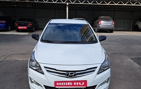 Hyundai Solaris II рестайлинг, 2014 год, 1 120 000 рублей, 2 фотография