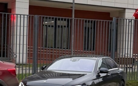 Mercedes-Benz E-Класс, 2017 год, 3 290 000 рублей, 4 фотография