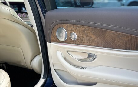 Mercedes-Benz E-Класс, 2017 год, 3 290 000 рублей, 10 фотография