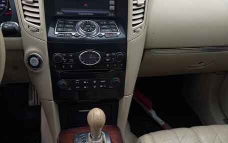 Infiniti FX II, 2011 год, 1 850 000 рублей, 20 фотография