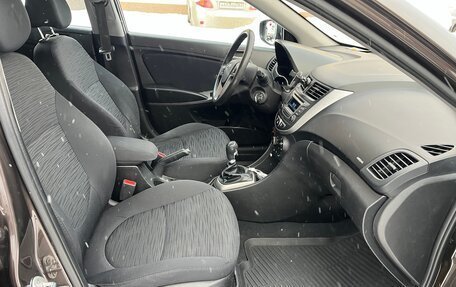 Hyundai Solaris II рестайлинг, 2015 год, 900 000 рублей, 9 фотография