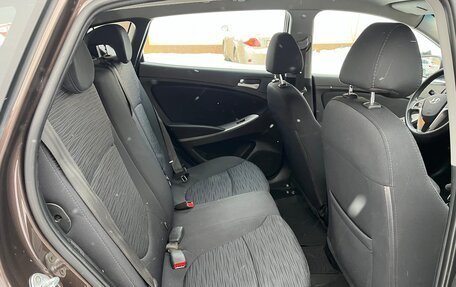 Hyundai Solaris II рестайлинг, 2015 год, 900 000 рублей, 11 фотография