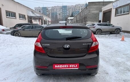 Hyundai Solaris II рестайлинг, 2015 год, 900 000 рублей, 4 фотография