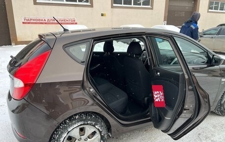 Hyundai Solaris II рестайлинг, 2015 год, 900 000 рублей, 10 фотография